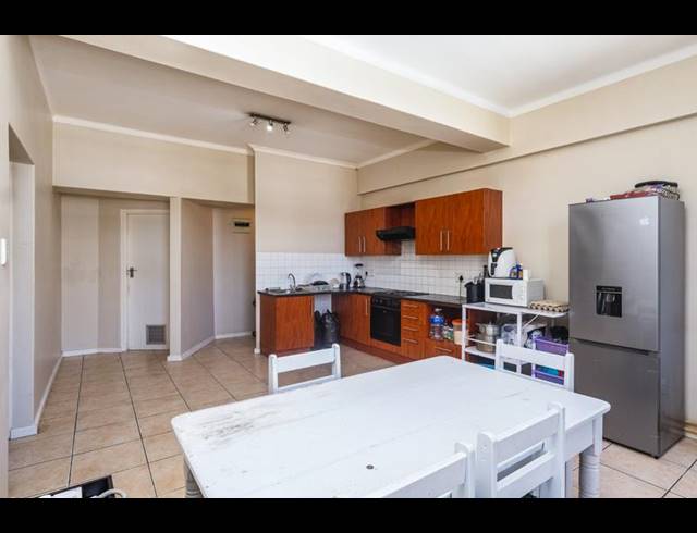 2 BEDROOM APARTMENT FOR SALE IN CAPE TOWN CITY CENTRE
